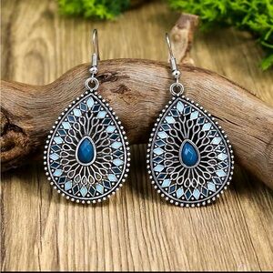 Elegant Silver and Blue Teardrop Earrings